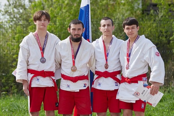Тюменский самбист завоевал бронзу уральского чемпионата
