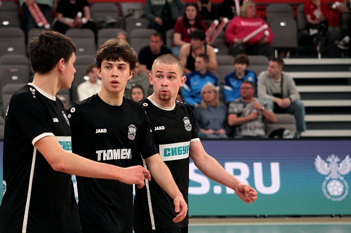 Тюменцы обыграли «коммунистов» и вышли в полуфинал Юниорлиги-18