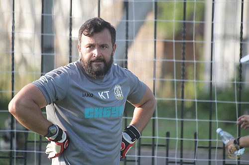 «Я всегда буду на стороне футболистов»: и.о. главного тренера «Тюмени» Тимур Касимов прокомментировал словесную перепалку нападающего Руслана Болова с болельщиком