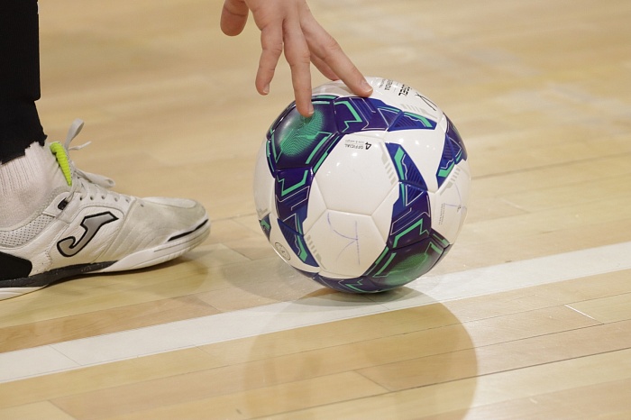 «Банщики» выиграли матч в Новогоднем турнире по футзалу