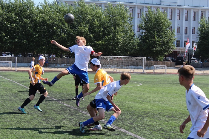 Юные тюменцы разгромили «академиков» из Екатеринбурга