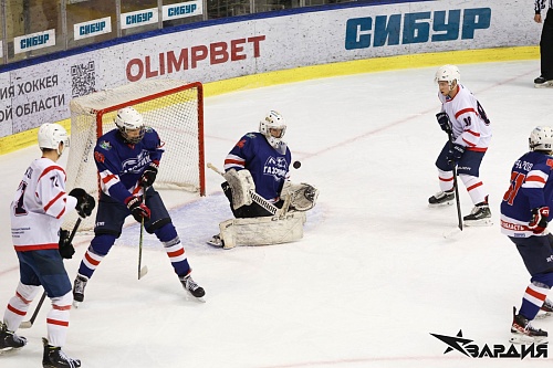 Тюменский СХК «Газовик» дома сразится с «Буревестником» из Томска