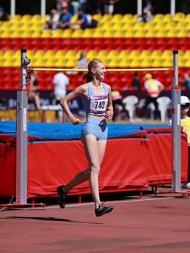 Анна Алфёрова завоевала золотую медаль на первенстве России по лёгкой атлетике