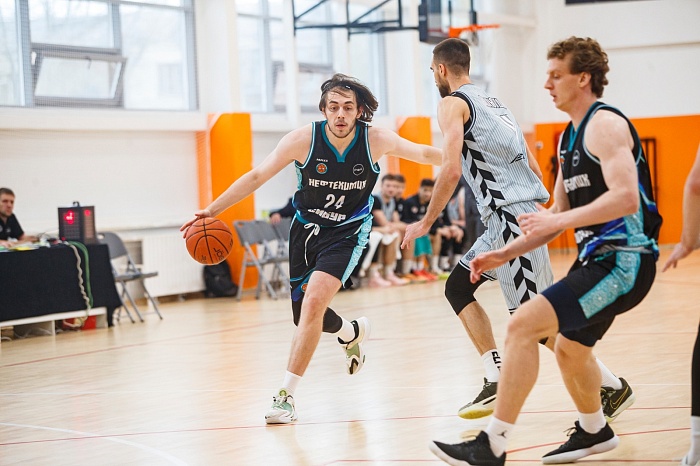 Баскетболисты тобольского «Нефтехимика» победили в Ставрополе