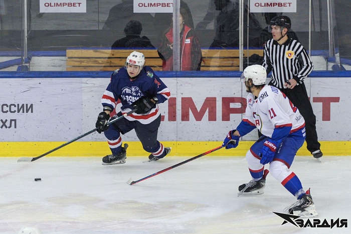 Тюменский СХК «Газовик» ещё раз уступил в Омске