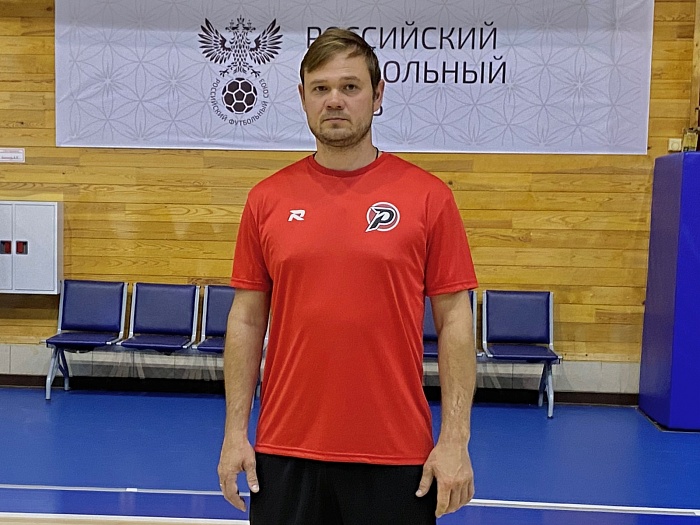 Тренерский штаб хоккейного клуба «Рубин» пополнил Анатолий Раенко