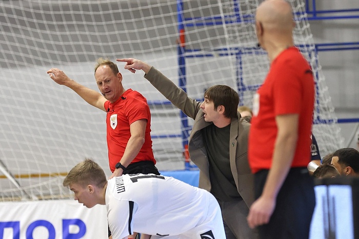 Тюменский арбитр отсудит матчи Суперлиги в Ухте