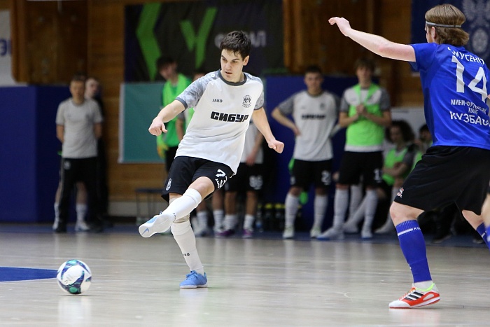 Высшая лига. "Восток". "Тюмень-дубль" - "Кузбасс". 7 тур