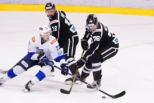 Хоккейный «Рубин» выиграл третий матч первого раунда плей-офф ВХЛ