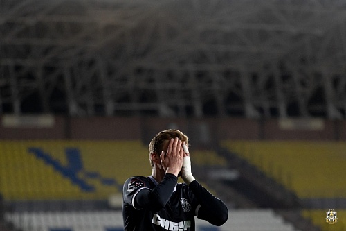 Футболисты "Тюмени" отстают от лидера "серебра" на восемь очков