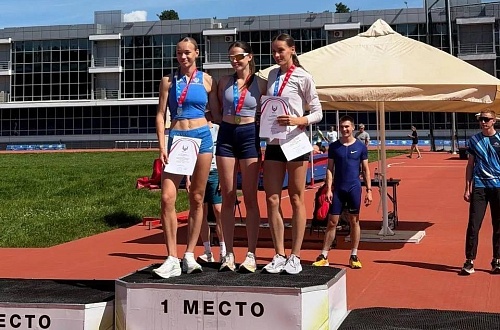 Выиграли три медали в Челябинске