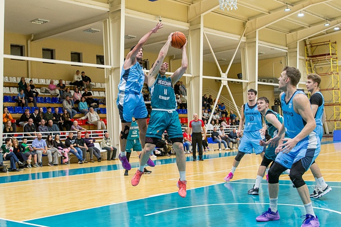 Баскетболисты тобольского «Нефтехимика» потерпели неудачу в Майкопе