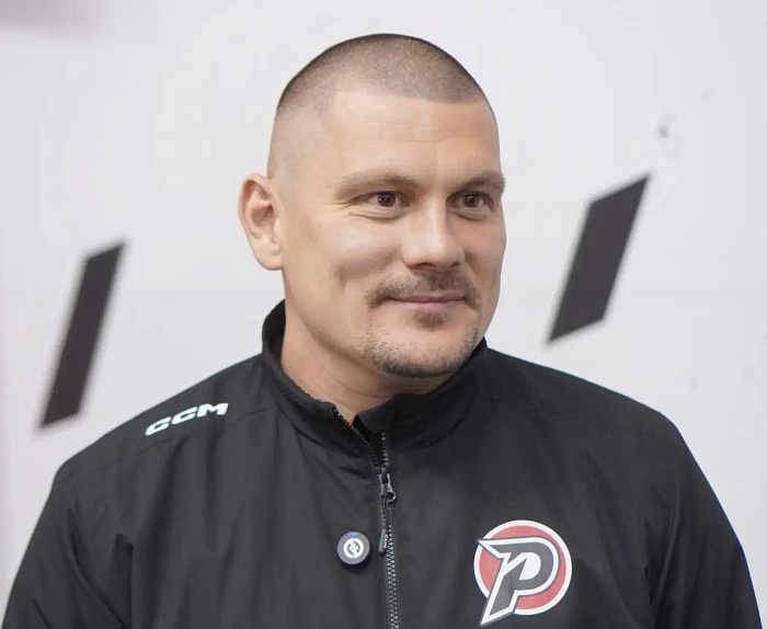 Главный тренер хоккейного «Рубина» Александр Осипов: «Я не палач, казнить не буду, но выводы по игре сделаю»