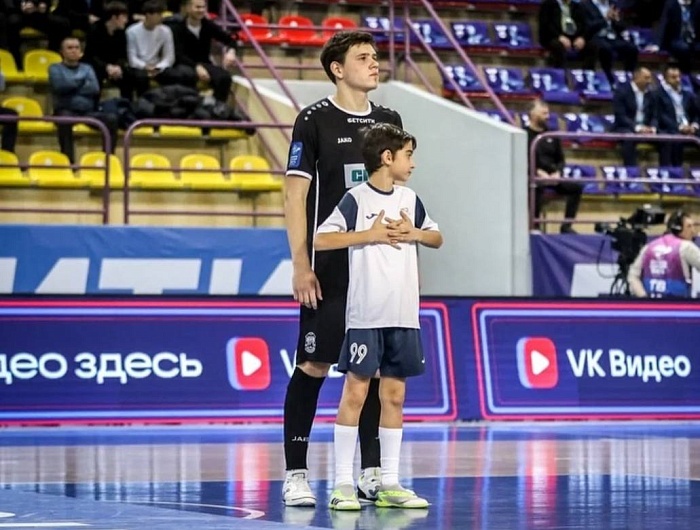 Игрок футзального клуба «Тюмень» Владимир Рыночнов: «В перерыве поговорили, что нужно переламывать ход встречи»