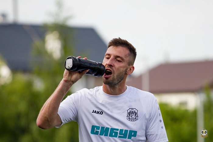Полузащитник футбольного клуба «Тюмень» Иван Чудин: «Наша задача — вернуть команду в первую лигу»
