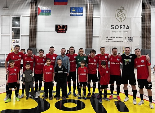 «Баня народная» и пивовары вышли в полуфинал Новогоднего турнира