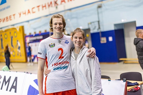 Павла Юринского на гостевом туре поддерживала сестра