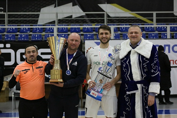 Александр Давыдов из «Россара» стал лучшим игроком Новогоднего турнира