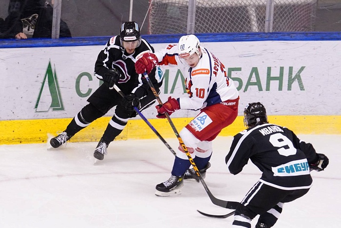 Хоккейный «Рубин» завершил серию домашних матчей поражением