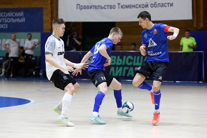 Высшая лига. "Восток". "Тюмень-дубль" - "Кузбасс". 7 тур