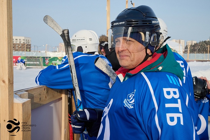 1 февраля. Матч хоккейной медиа лиги "Рекорд". "Лига дворового спорта России" - "Динамо" - 1:3