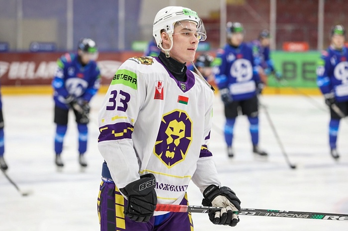 Данил Воеводин подписал пробный контракт с "Рубином"