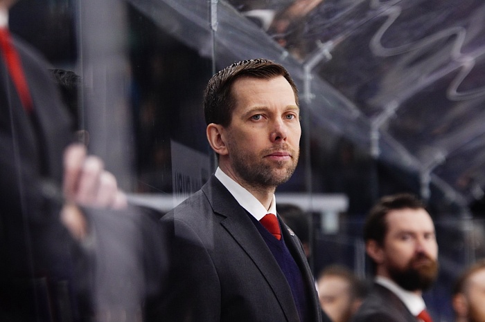 Экс-главный тренер хоккейного клуба «Рубин» Денис Ячменёв: «Если бы мне сейчас удалось выпить стакан газировки, я был бы абсолютно счастлив»