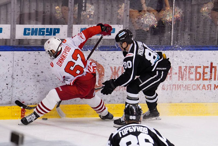 Первые шайбы, второй сухарь и победа «Рубина»