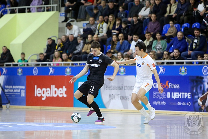 Тюменцы не смогли выйти в полуфинал футзального Кубка лиги