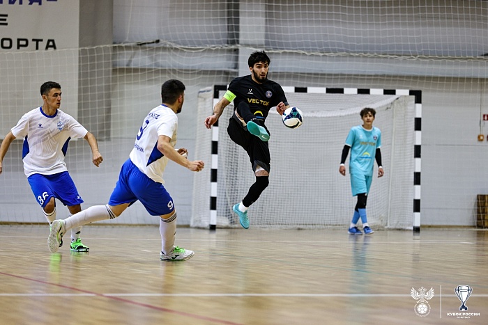 «Россар» поднялся на первое место в чемпионате Тюмени по футзалу