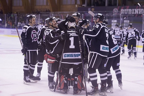 «Рубин» непобедим на буллитах