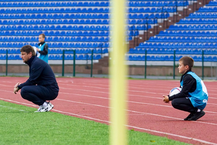 Главный тренер футбольного клуба "Ленинградец" Алексей Бага: "Создать столько моментов с достаточно серьёзным соперником – дорогого стоит, но реализация подвела"