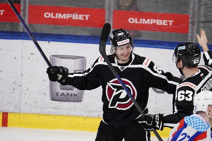 Кошурников празднует покер в матче против ЦСК ВВС (8:0)