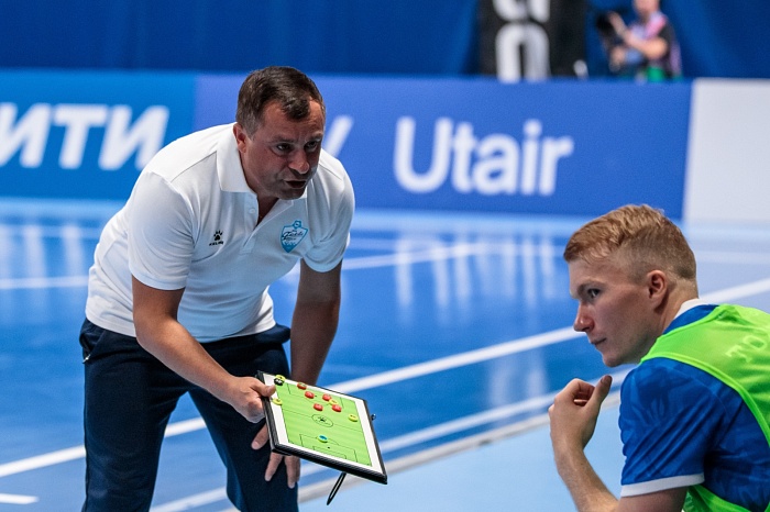 Главный тренер МФК "Факел" Александр Антипов: "Нас контролировала "Тюмень"