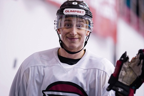 Новогодний хоккей: смотрите на «Тюменском времени» и в интернете