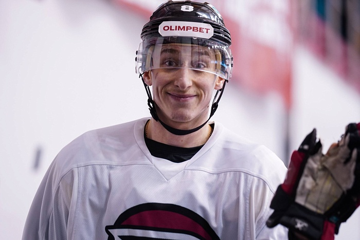 Новогодний хоккей: смотрите на «Тюменском времени» и в интернете