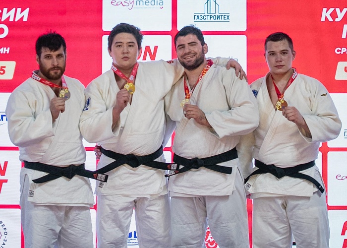 Серикбай Жанабеков и Асан Аугалиев принесли очередные медали сборной Тюменской области по дзюдо