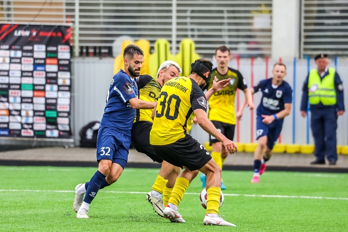 Экс-игрок «Тюмени» Артём Кулишев продлил контракт с «Ленинградцем»