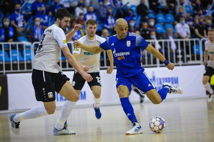 Соперника «Тюмени» усилил легендарный бразилец Катата