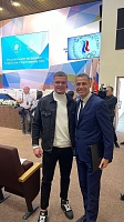 Денис Кудрявцев с председателем Комиссии спортсменов, олимпийским чемпионом по лёгкой атлетике Юрием Борзаковским
