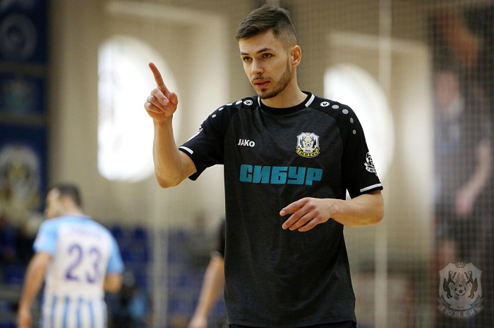 Спортивный директор МФК "ИрАэро" Юрий Самусик: "В прошлом сезоне команде не хватало такого игрока, как Иван Милованов"