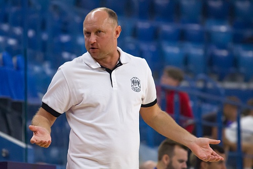 Главный тренер футзального клуба «Тюмень» Денис Абышев: «Будем перестраивать схемы, искать замену Артёму Антошкину»