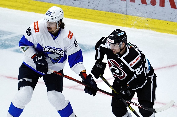 Хоккейный клуб «Рубин» обыграл курганцев в серии бросков