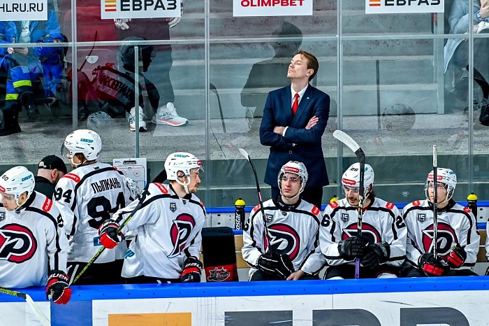 Главный тренер хоккейного «Рубина» Константин Фаст: «Пропустили гол и поплыли»