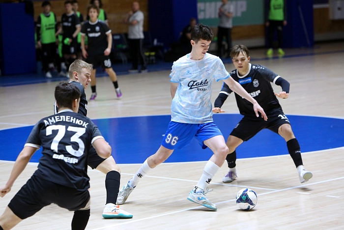 Высшая лига. "Восток". "Тюмень-дубль" - "Факел-ЮКИОР"