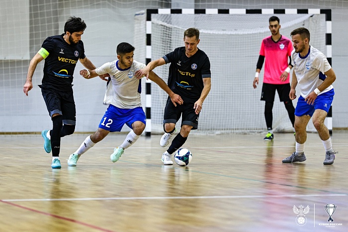 «Вектор» поднялся на второе место в чемпионате Тюмени по футзалу