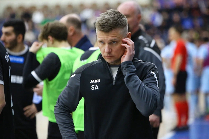 Старший тренер футзального клуба «Тюмень» Сергей Чухрий: «Сейчас точно не стоит делать акцент на затяжной серии «Норильского никеля»