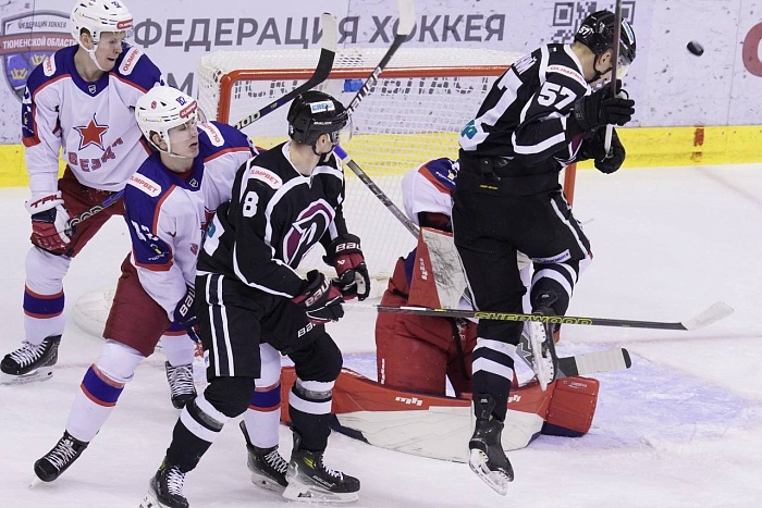 Хоккейный клуб «Рубин» обыграл команду из Москвы