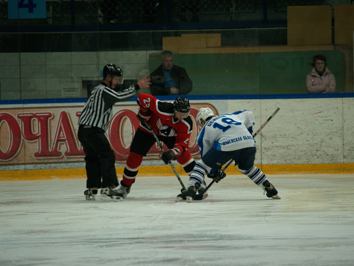 Главный тренер хоккейного клуба «Тюменский Легион» Алексей Осипов: «С удовольствием пересмотрел бы свои матчи за «Газовик»