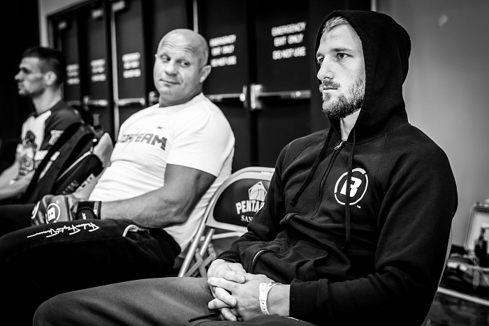 Бойцы ММА и религия: на Бога надейся, а сам не плошай!